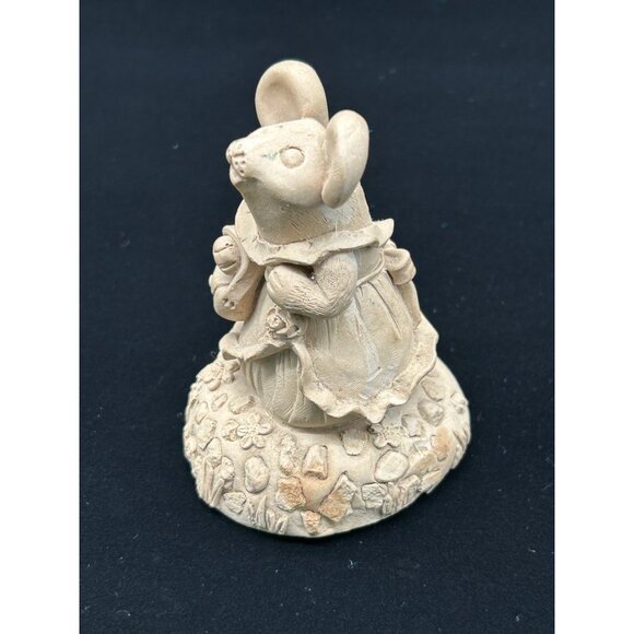 Vintage Light Brown, Groom Bride Mouse in Her Dress, Holding a Bag Purse, MC '9 - Picture 13 of 16